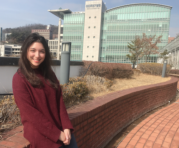Interview with students from Dartmouth-Tuck and IU Kelley school